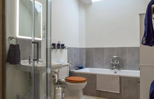 The Courtyard - Photo 12