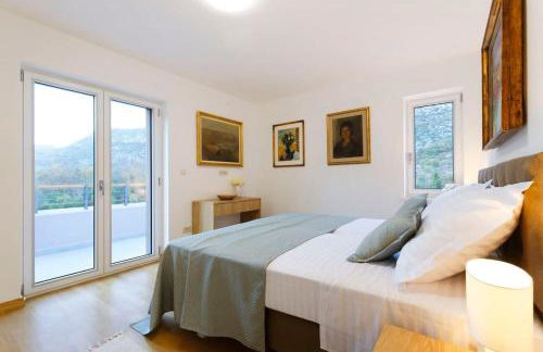 Luxurious Villa With Heated Pool And Mountain View - Foto 17