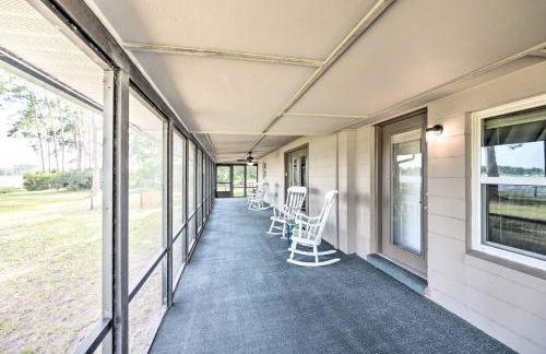 Boats and Dock Anglers Haven in Crescent City - Foto 23