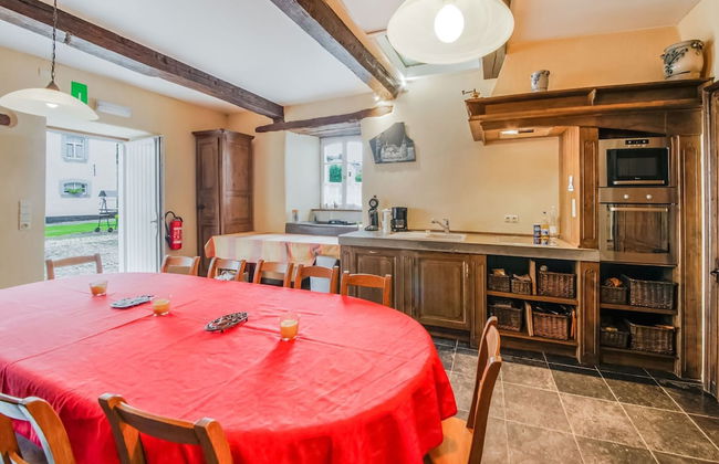 Heritage Holiday Home in Gouvy With Fenced Garden - Foto 30