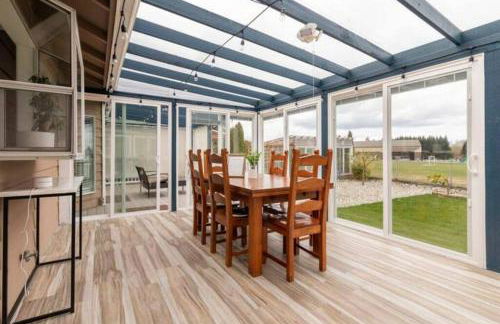 Shiny Rambler House with Spacious Solarium. - Foto 34