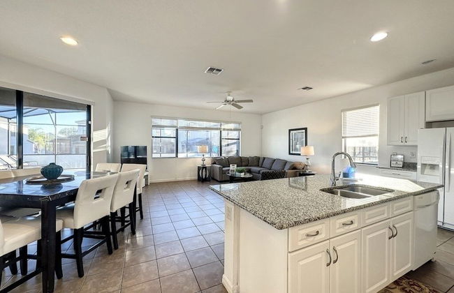 5 Bed South Facing Pool Close To Disney 5 Bedroom Villa by RedAwning - Photo 13