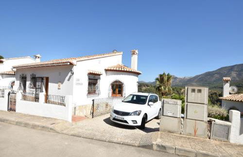 Mediterranean Escape with Garden - Foto 13