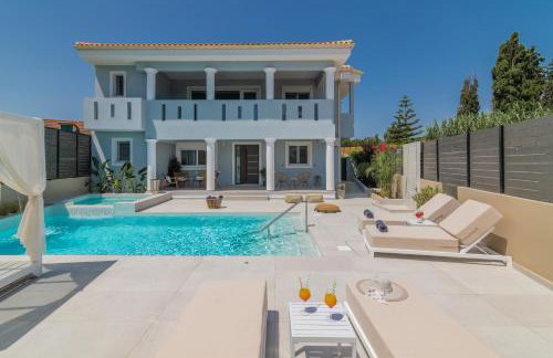 Fratelli Villa, with Heated Pool & Spa Whirlpool, By ThinkVilla - Foto 7