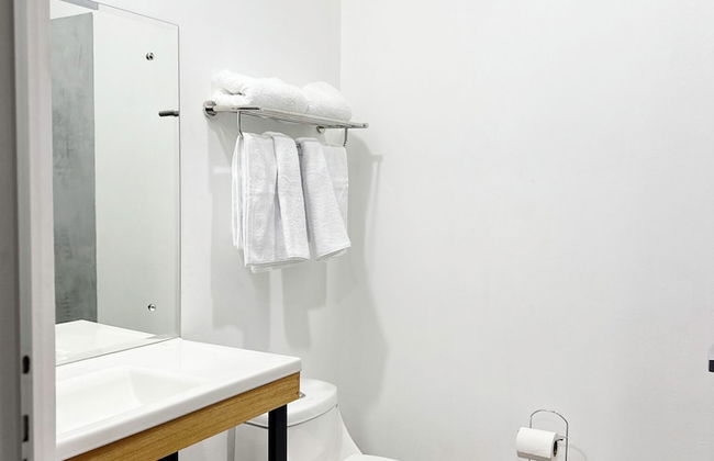 Nomad Living CR - Photo 33