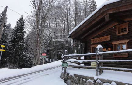 Almbrünnerl die Almhütte auf der Raffner Alm - Foto 36