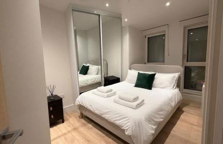 Deluxe 2BR Flat with Cinema, Gym, Parking & Games - Foto 4