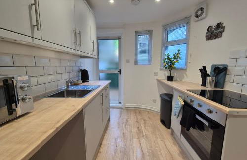 Dog-Friendly Basement Apartment with Garden - Southsea, Portsmouth #26a - Foto 13