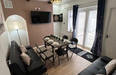 Spaghetti House 6 Bedroom with Large Off-Road Driveway Great for Crews in Vicinity of Starcity and City Centre - Foto 1