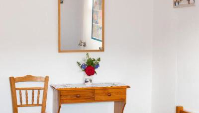 Yvonni Studios - Photo 5