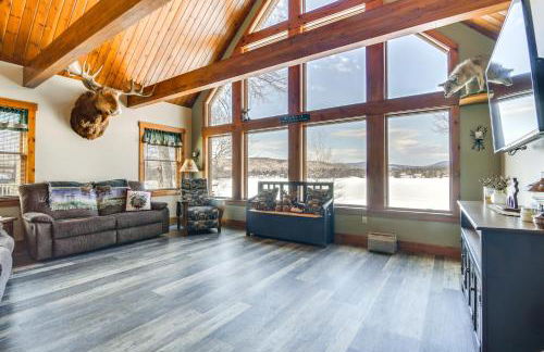 Lakefront New Hampshire Hideaway with Deck and Views - Foto 1