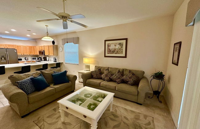 Grand Fabulous 4BR Pool Home Near Disney - Photo 5