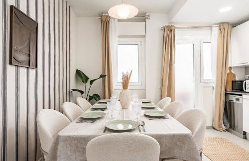 Barcelona Stadium Luxury Apartment - Photo 9