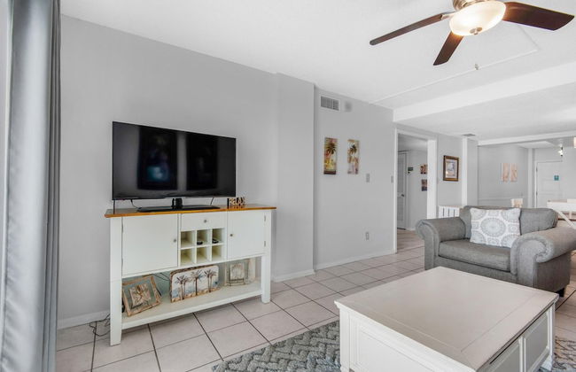 Regency Towers 1320 - Photo 13