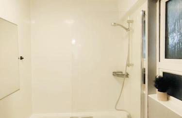 30 min walk to Central London-Paid Parking-3 Beds - Photo 14