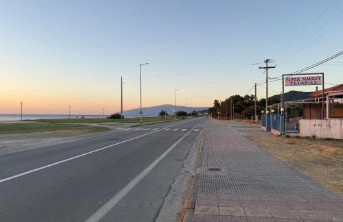 Cozy seaside apartment 150m from Agiokampos beach - Foto 11