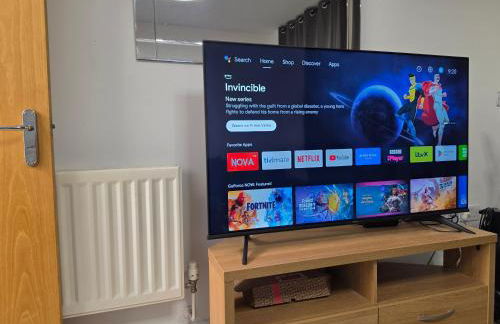 Luxury 2 Bedroom City Centre Apartment Sleeps Up to 6 HS2 Deals available - Foto 9