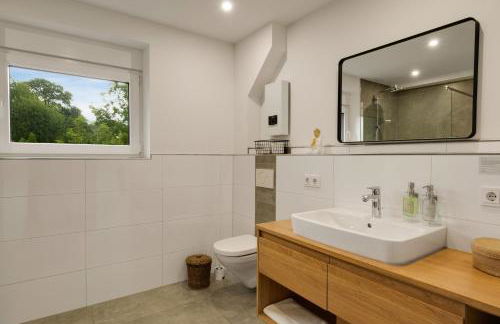 Forest Retreat nahe Köln - Private Sauna & Hot Tub - Foto 32