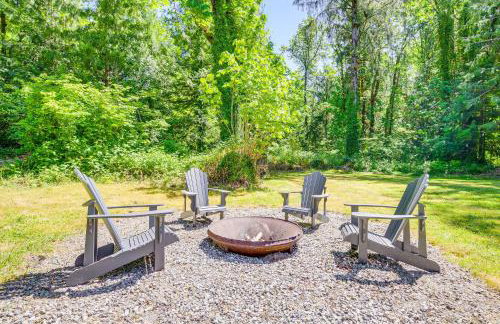 Deck, Hot Tub and Views Sleek Getaway in Index! - Foto 22