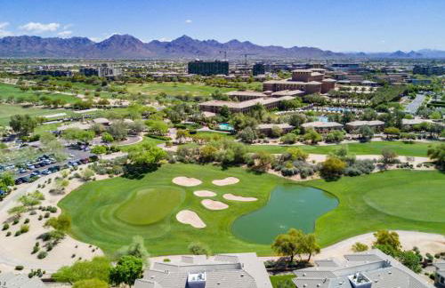 *NEW* Lux Scottsdale Home with Pool, Hot Tub, and Gym - Foto 16