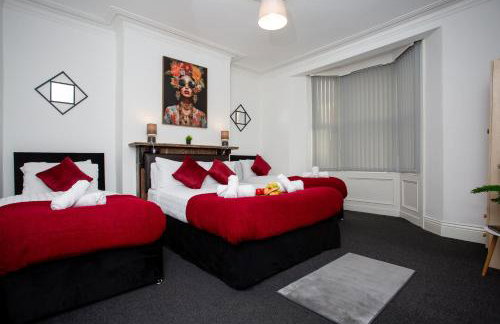Characterful 2BR Victorian in Prime Jesmond - Fast WiFi & Walk to Station! - Foto 18