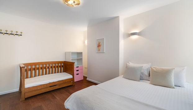 Stunning Edwardian 6 Bedroom Family Home - Foto 2, Habitación