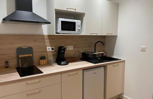 Stylish Apartment with Balcony - Very Central - Long Stays and Pets Welcome - Foto 14