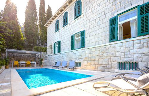 Stone Villa Majestic w Pool - Split Center - Photo 10