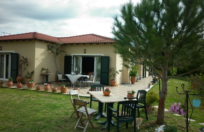 Helen's family home - Photo 44