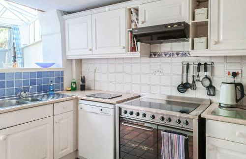 Ellinor House - Photo 6