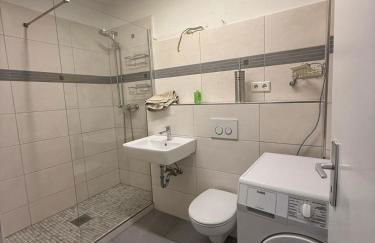 Monteurwohnung bei Köln,Düsseldorf WLAN, Parkplatz, Küche, Handtücher - Foto 4