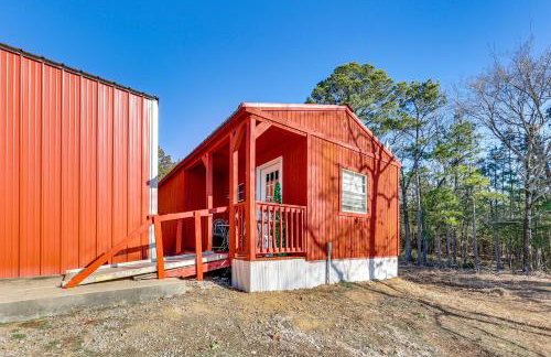 Gym Access On-Site: Cabin w/ Deck in Red Oak! - Foto 2