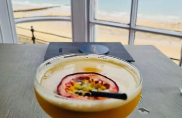 Spectacular sea view, walk to beach, pubs & cafes - Foto 15