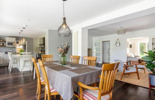 Stunning 5 Bed in the Centre of Bourton! - Photo 28