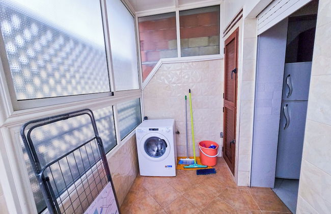 Luxor Home - Spacious & proximity to CFC - Photo 23