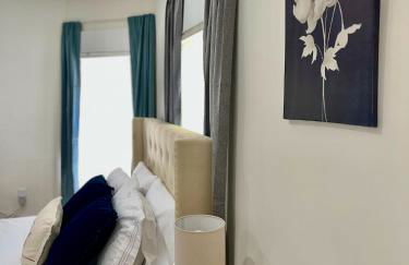 Spacious 4BR home w 2BA, a workspace & king bed! - Foto 32