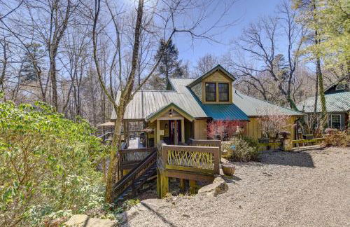 Lake Access and On-Site Creek Lake Toxaway Home! - Foto 30