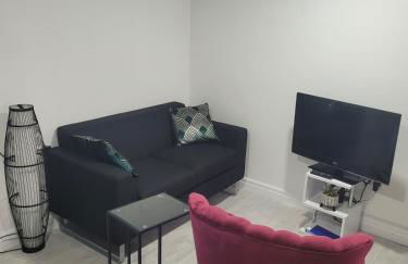 Cosy newly built Self-contained garden flat - Foto 14