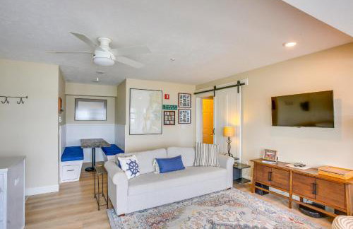 Gorgeous Onekama Condo with Pool and Lake Access! - Foto 6