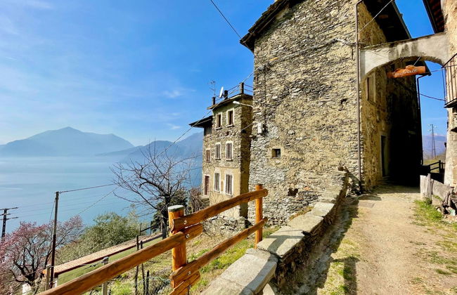 2 bedroom Apartment in Bellano with garden - Photo 35