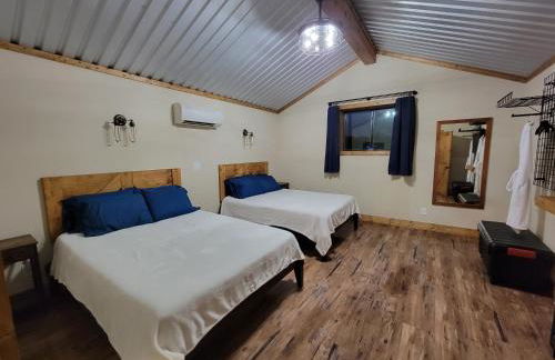 Private Retreat with Pond, Pool and Hot Tub - Photo 20