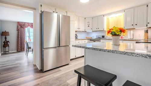 Peaceful 3BR Home Near SU, Sports Fields, Civic Center, Zoo & Ocean City - Foto 4, stove, dishwasher