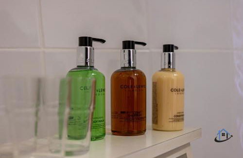 The Old Plough, mix of 1 bed and 3 bed units, rustic charm, super king bed or twins, en-suite, secure parking - Foto 44