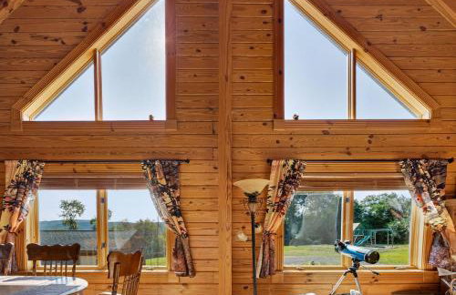 Mountain Escape on 6 acres w Hot Tub & Privacy - Foto 16