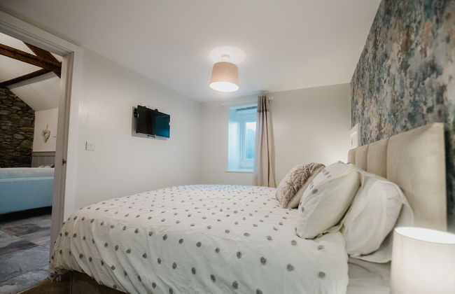 The Cow Shed at Pencraig - Photo 2