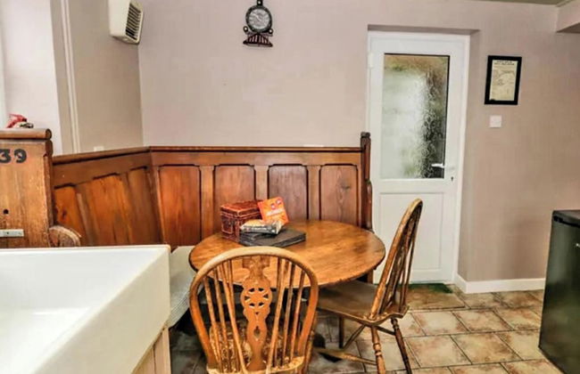 2 Bed Cottage Sleeps 4 - Pets Ok - Private Garden - Foto 14