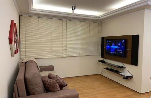 Apto 2 quartos, centro, garagem, ar condicionado - Foto 6