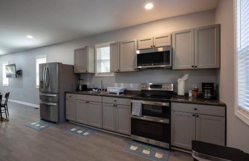 4 Min to Downtown - 11 to Elon - Washer and Dryer - Foto 4