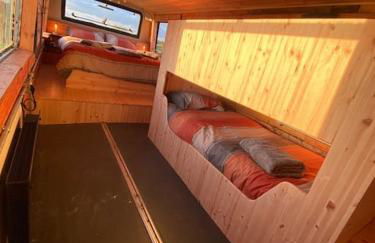 Sleeps 18 Double Decker Bus Hot Tub Sauna Cinema Pets - Foto 17
