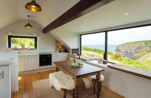 Cliff-top Cottage on Coast Path w/Panoramic Views - Photo 37